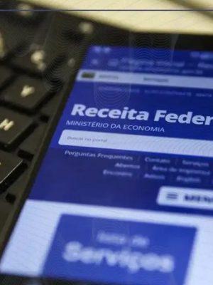 Cerca de 6,3 milhões de contribuintes que entregaram a Declaração do Imposto de Renda Pessoa Física de 2025 nas primeiras semanas do prazo acertarão as contas com o Leão. Nesta sexta-feira (30), a Receita Federal libera o primeiro dos cinco lotes de restituição deste ano, o maior da história em número de contribuintes e em valor. O lote também contempla restituições residuais de anos anteriores. Ao todo, 6.257.108 contribuintes receberão R$ 11 bilhões. Todo o valor, informou o Fisco, irá para contribuintes com prioridade no reembolso.