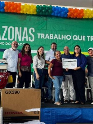 Mais de R$ 1,1 milhão em crédito rural foi destinado ao setor primário de Manaquiri e Careiro (distantes 60 e 88 quilômetros de Manaus). O recurso foi concedido, na segunda-feira (07), para agricultores familiares pelo Governo do Amazonas, que, também, entregou aos trabalhadores 143 documentos rurais.